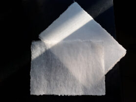 Облачность листа пеньковой бумаги