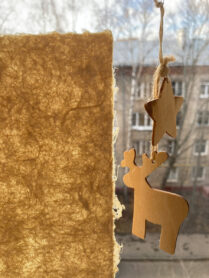 Фактура картона из липового лыка на просвет