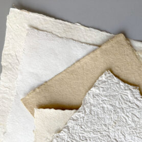 Набор из 5 дизайнерских бумаг ручного литья