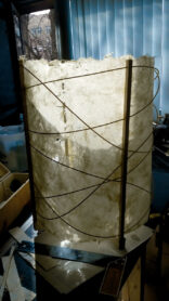 Абажур из бумаги в процессе работы