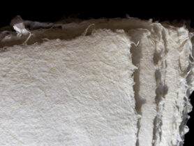 Фактура ручной бумаги № 2 из серии хлопок/лыко